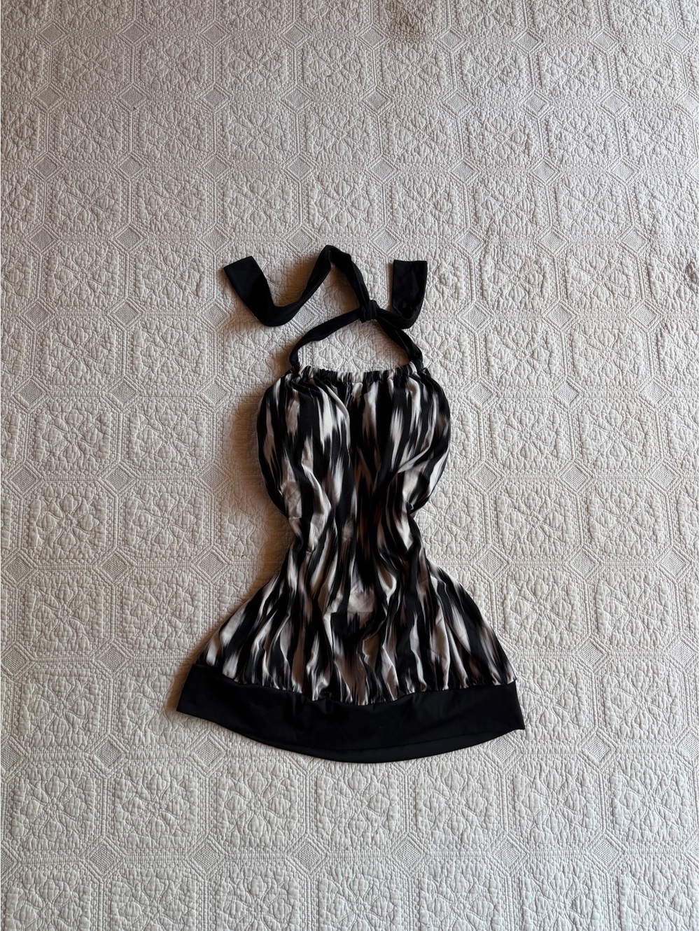 Vintage trim shaper Women's Black and White Halter Neck Trimshaper Tankini Top